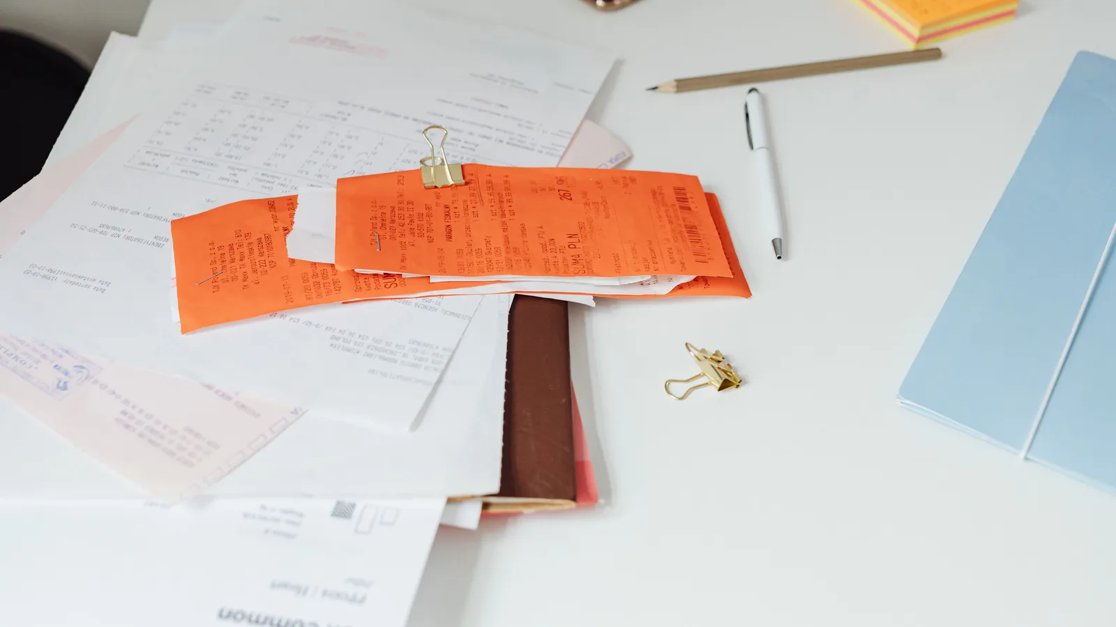 Авансовий звіт і підзвітні кошти: як вести облік витрат працівників без Excel